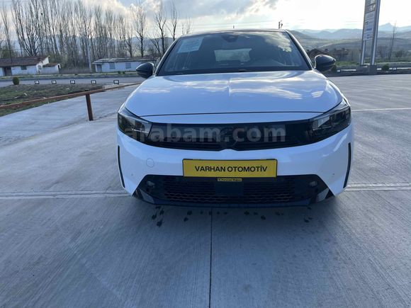 Galeriden Opel Corsa 1.2 T GS 2023 Model Uşak
