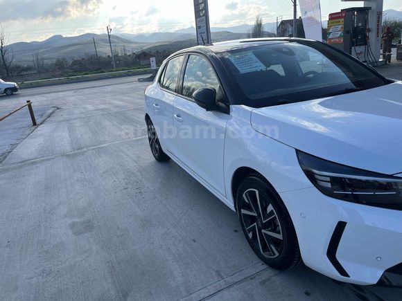 Galeriden Opel Corsa 1.2 T GS 2023 Model Uşak