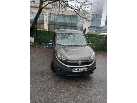 Sahibinden Fiat Doblo Combi 1.6 Multijet Premio Plus 2023 Model  40.000 km Gri