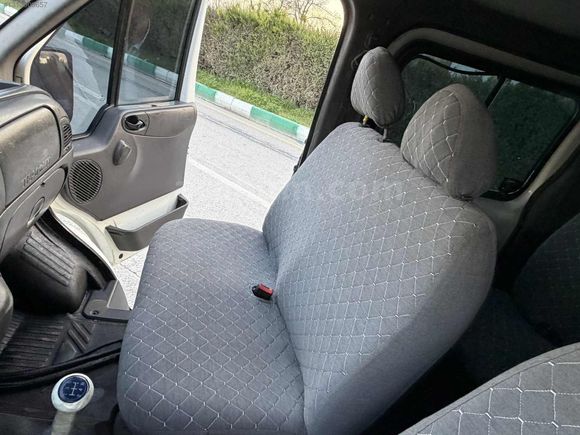 TAHA OTODAN 2004 MODEL 5+1 CİTY VAN 330 S ARKA ÇEKER..