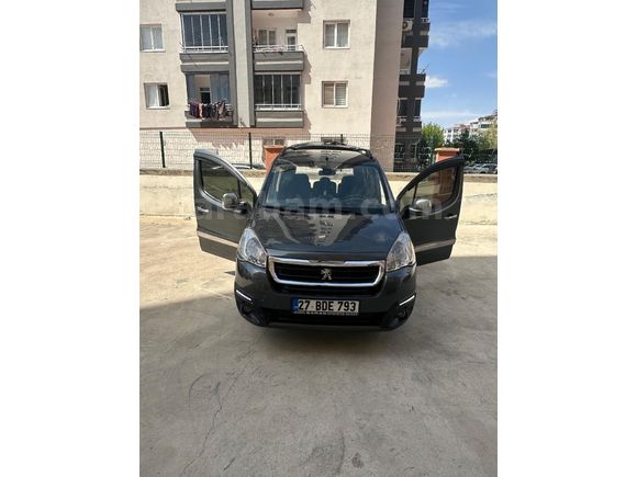 Piyasanın En Uygunu Sahibinden Peugeot Partner 1.6 HDI Allure 2017 Model