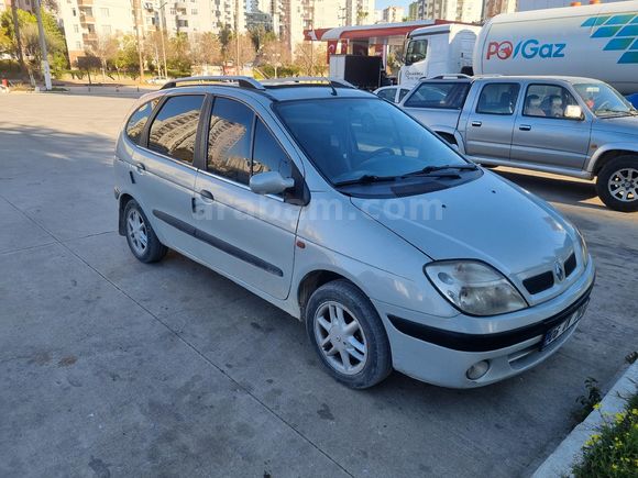 Sahibinden Renault Scenic 2.0 RXi 2000 Model
