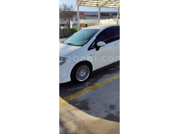 Sahibinden Fiat Linea 1.3 Multijet Active Plus 2012 Model  207.000 km Beyaz