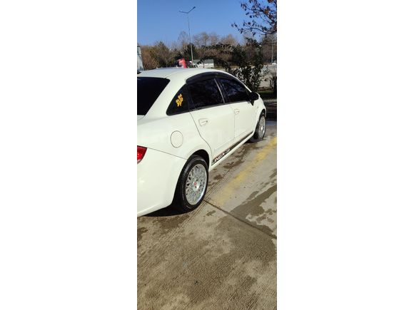 Sahibinden Fiat Linea 1.3 Multijet Active Plus 2012 Model  207.000 km Beyaz