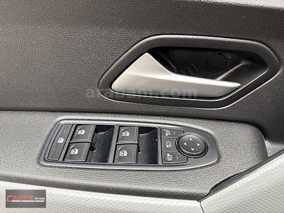 2025 RENAULT DUSTER HATASIZ BOYASIZ 32.000KM FABRİKASYON LPG