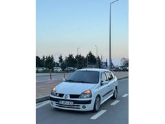 Renault Clio 1.5 dCi dolu dolu tek değişenli