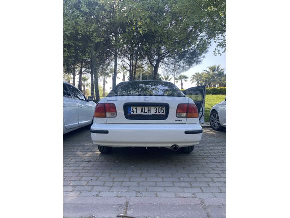Sahibinden Honda Civic 1.4 i S 1998 Model 