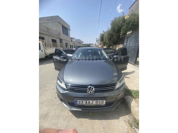 Sahibinden Volkswagen Jetta 1.6 TDi Comfortline 2014 Model  278.600 km Füme