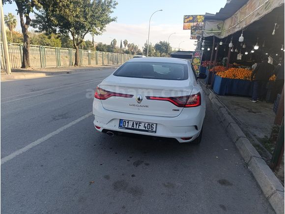 SAHİBİNDEN TEMİZ  AUTOMATİC MEGENA 4 İCON MODEL DİZEL