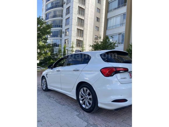 DEĞİŞENSİZ 75000 KM DE  TEMİZ AİLE ARACI