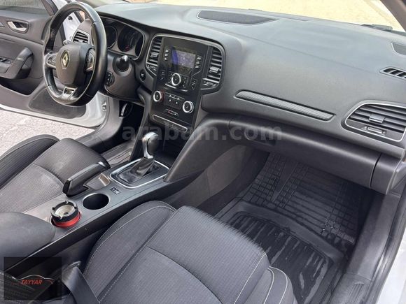 2020 MEGAN DİZEL OTOMATİK DÜŞÜK KM