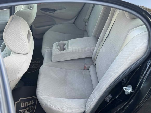 Sahibinden Honda Civic 1.6i VTEC Elegance 2011 Model 