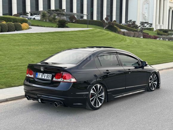 Sahibinden Honda Civic 1.6i VTEC Elegance 2011 Model 