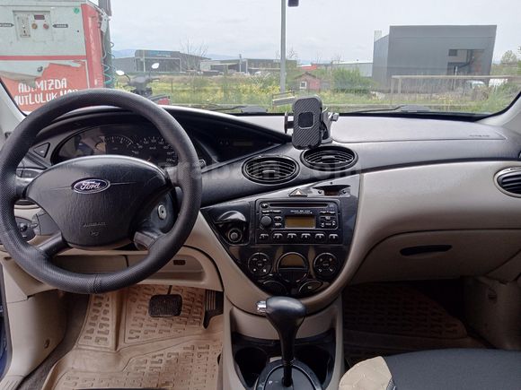 Sahibinden Ford Focus 1.6 Ghia 2004 Model