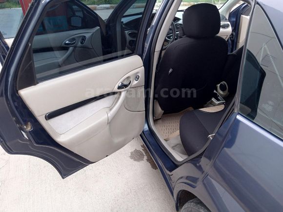 Sahibinden Ford Focus 1.6 Ghia 2004 Model