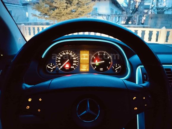 Galeriden Mercedes - Benz B 150 Boyut 2007 Model Konya