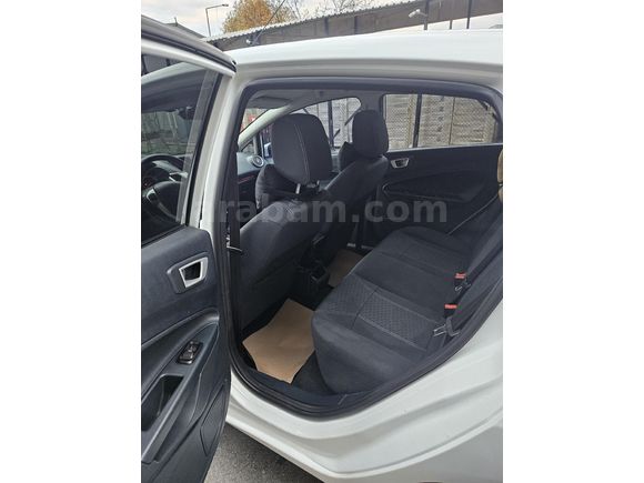 Sahibinden Ford Fiesta 1.4 Titanium 2012 Model