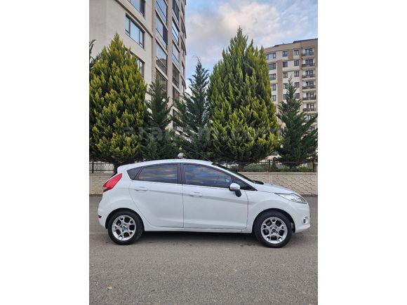 Sahibinden Ford Fiesta 1.4 Titanium 2012 Model