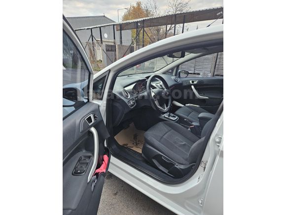 Sahibinden Ford Fiesta 1.4 Titanium 2012 Model