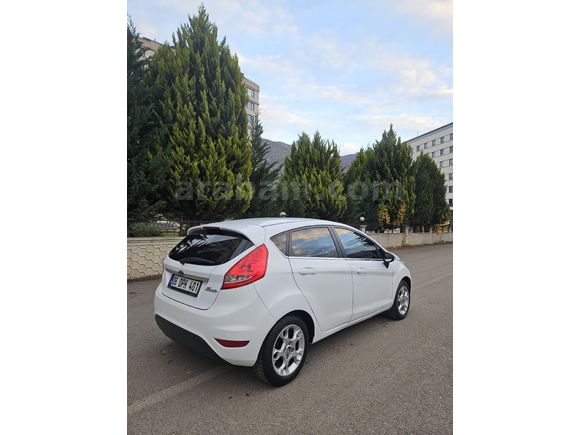 Sahibinden Ford Fiesta 1.4 Titanium 2012 Model