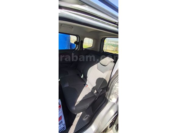Sahibinden Ford Tourneo Courier 1.5 TDCi Titanium Plus 2022 Model