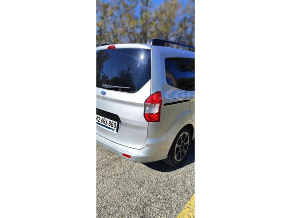 Sahibinden Ford Tourneo Courier 1.5 TDCi Titanium Plus 2022 Model