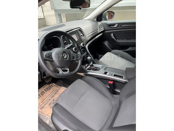 Sahibinden Renault Megane 1.3 TCe Touch 2024 Model