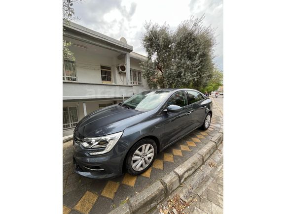 Sahibinden Renault Megane 1.3 TCe Touch 2024 Model