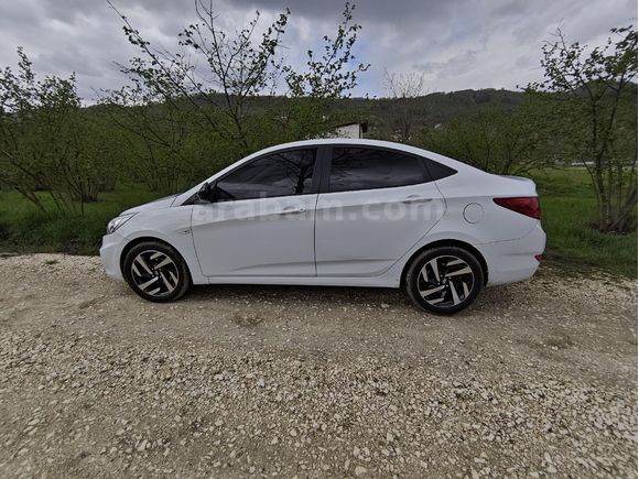 Sahibinden Hyundai Accent Blue 1.6 CRDI Mode Plus 2018 Model