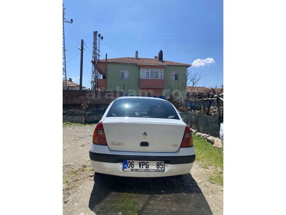 Sahibinden Renault Symbol 1.4 Dynamique 2002 Model  270.000 km Beyaz