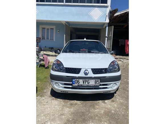 Sahibinden Renault Symbol 1.4 Dynamique 2002 Model  270.000 km Beyaz