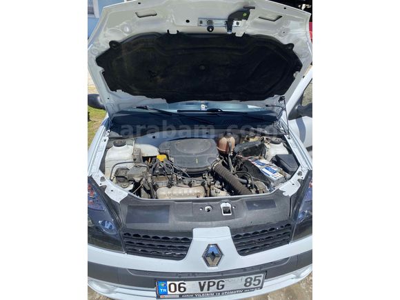 Sahibinden Renault Symbol 1.4 Dynamique 2002 Model  270.000 km Beyaz