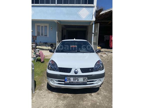 Sahibinden Renault Symbol 1.4 Dynamique 2002 Model  270.000 km Beyaz