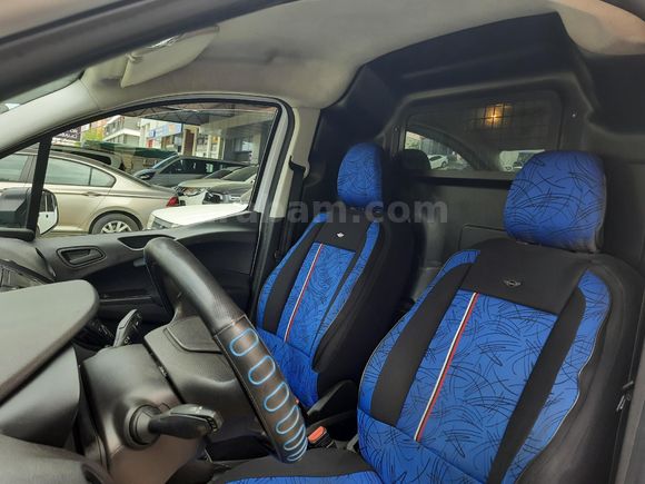 Galeriden Ford Transit Courier 1.5 TDCi Trend 2021 Model İzmir