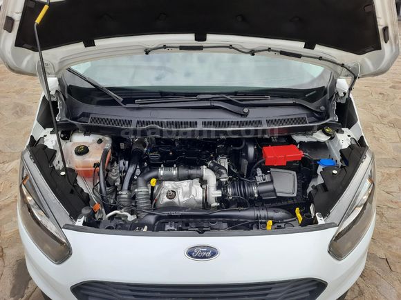 Galeriden Ford Transit Courier 1.5 TDCi Trend 2021 Model İzmir