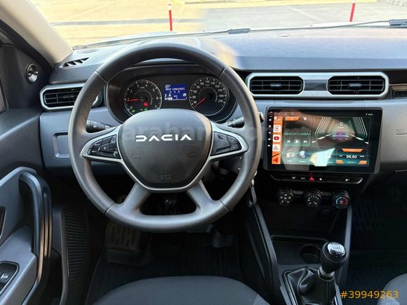 YENİ LOGO 2022 MODEL DUSTER 1.3 TCe ESSENTIAL 4X4 NAVI G.GÖRÜŞ