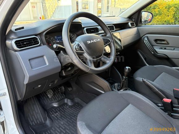 YENİ LOGO 2022 MODEL DUSTER 1.3 TCe ESSENTIAL 4X4 NAVI G.GÖRÜŞ