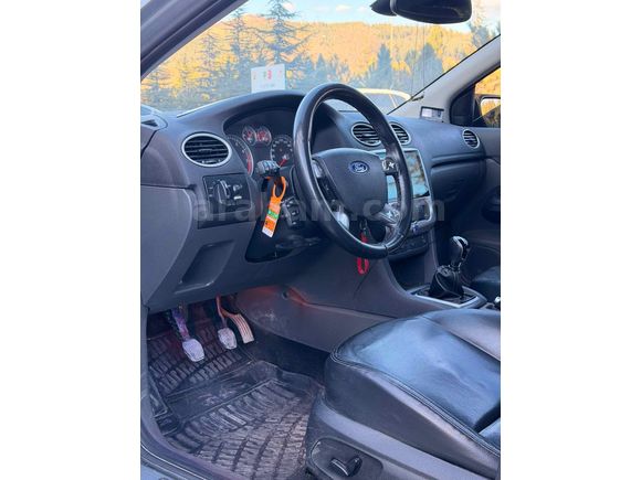 Sahibinden Ford Focus 1.6 Ghia 2006 Model 