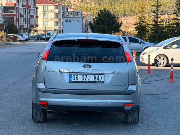 Sahibinden Ford Focus 1.6 Ghia 2006 Model 