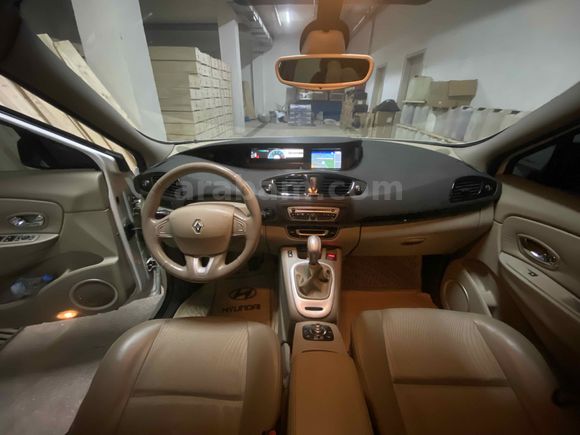 Sahibinden Renault Grand Scenic 1.5 dCi Privilege 2012 Model 