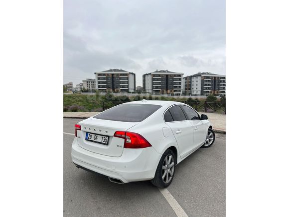 Sahibinden Volvo S60 2.0 D Advance 2017 Model  68.000 km Beyaz