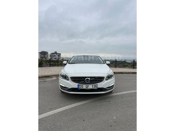 Sahibinden Volvo S60 2.0 D Advance 2017 Model  68.000 km Beyaz