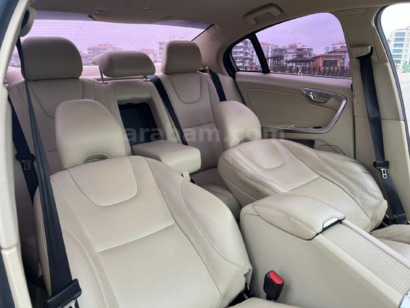 Sahibinden Volvo S60 2.0 D Advance 2017 Model  68.000 km Beyaz