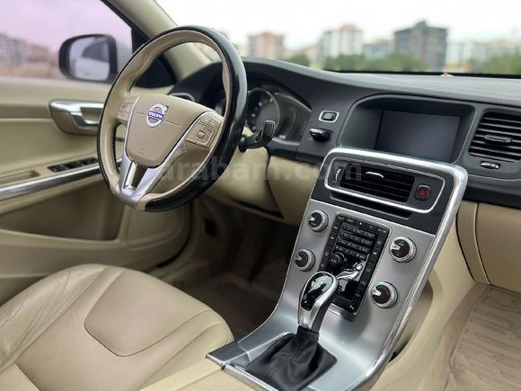 Sahibinden Volvo S60 2.0 D Advance 2017 Model  68.000 km Beyaz