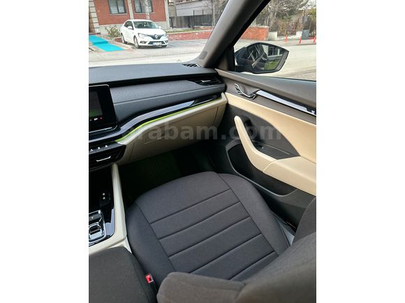 *2023 Çıkışlı*Geri Görüş Kameralı*21.Bin KM*1.5 e-Tec Premium*