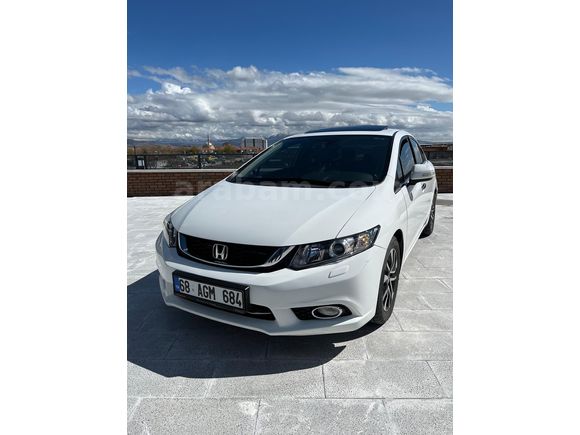 ÖĞRETMENDEN OTOMATİK HONDA CİVİC ECO EXECUTİVE DERİ KOLTUK ANAHTARSIZ GİRİŞ VE ÇALIŞTIRMA SUNROOF KOLTUK ISITMA FABRİKASYON LPG ÖN KAMERA KAYDI XENON