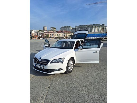 Sahibinden Skoda SuperB 1.4 TSI Active 2016 Model İstanbul 206.000 km Beyaz
