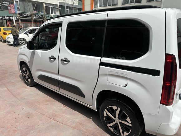 Sahibinden Opel Combo 1.5 CDTI Essential 2025 Model 