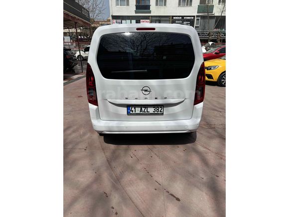 Sahibinden Opel Combo 1.5 CDTI Essential 2025 Model 