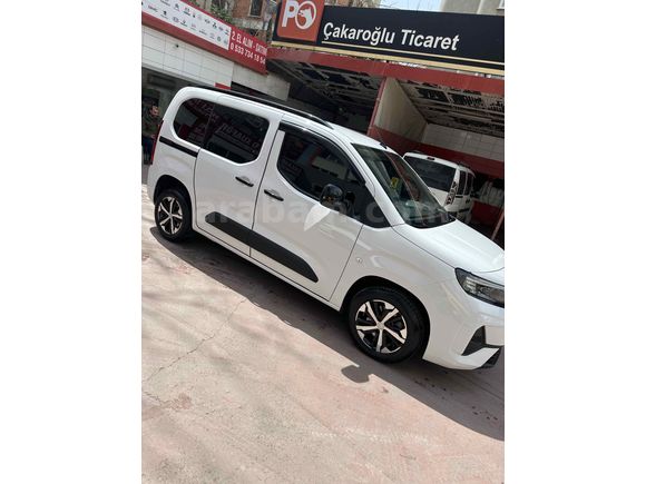 Sahibinden Opel Combo 1.5 CDTI Essential 2025 Model 